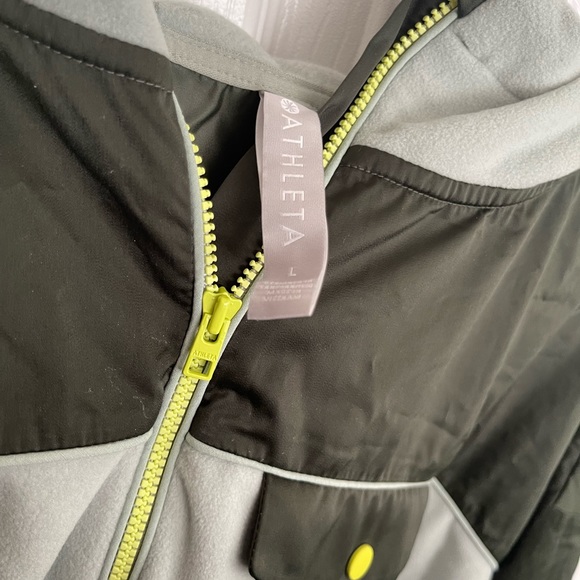 {{Athleta}} Zion Microfleece 1/2 Zip Hoodie - Picture 4 of 4